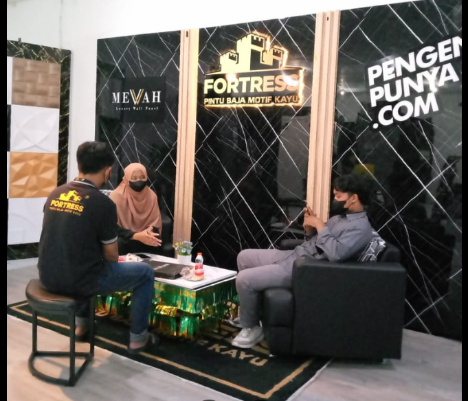 Kantor Cabang Fortress Surakarta (Solo), Showroom Pintu Rumah