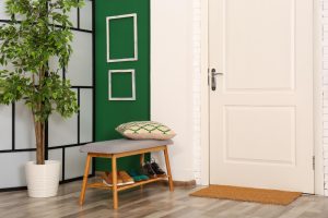 Tambah Warna ke Ruangan dengan Cat Pintu Interior